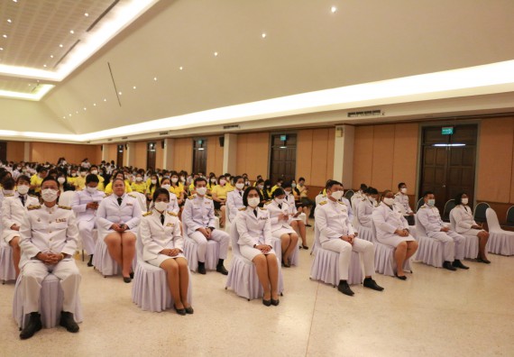 ภาพกิจกรรม พิธีถวายพระพรชัยมงคลและพิธีถวายสัตย์ปฏิญาณ เพื่อเป็นข้าราชการที่ดีและพลังของแผ่นดิน ประจำปี 2563 เนื่องในโอกาสวันเฉลิมพระชนมพรรษา พระบาทสมเด็จพระปรเมนทรรามาธิบดีศรีสินทรมหาวชิราลงกรณ พระวชิรเกล้าเจ้าอยู่หัว