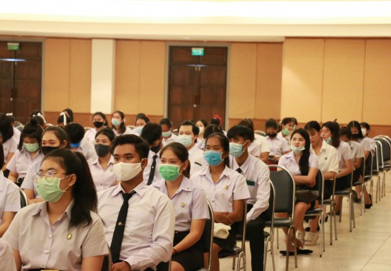 ภาพกิจกรรม พิธีถวายพระพรชัยมงคลและพิธีถวายสัตย์ปฏิญาณ เพื่อเป็นข้าราชการที่ดีและพลังของแผ่นดิน ประจำปี 2563 เนื่องในโอกาสวันเฉลิมพระชนมพรรษา พระบาทสมเด็จพระปรเมนทรรามาธิบดีศรีสินทรมหาวชิราลงกรณ พระวชิรเกล้าเจ้าอยู่หัว