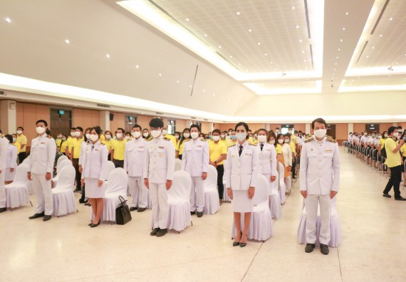 ภาพกิจกรรม พิธีถวายพระพรชัยมงคลและพิธีถวายสัตย์ปฏิญาณ เพื่อเป็นข้าราชการที่ดีและพลังของแผ่นดิน ประจำปี 2563 เนื่องในโอกาสวันเฉลิมพระชนมพรรษา พระบาทสมเด็จพระปรเมนทรรามาธิบดีศรีสินทรมหาวชิราลงกรณ พระวชิรเกล้าเจ้าอยู่หัว