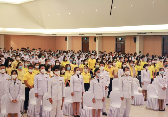 ภาพกิจกรรม พิธีถวายพระพรชัยมงคลและพิธีถวายสัตย์ปฏิญาณ เพื่อเป็นข้าราชการที่ดีและพลังของแผ่นดิน ประจำปี 2563 เนื่องในโอกาสวันเฉลิมพระชนมพรรษา พระบาทสมเด็จพระปรเมนทรรามาธิบดีศรีสินทรมหาวชิราลงกรณ พระวชิรเกล้าเจ้าอยู่หัว