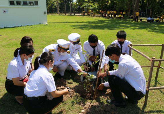 ภาพกิจกรรม พิธีถวายพระพรชัยมงคลและพิธีถวายสัตย์ปฏิญาณ เพื่อเป็นข้าราชการที่ดีและพลังของแผ่นดิน ประจำปี 2563 เนื่องในโอกาสวันเฉลิมพระชนมพรรษา พระบาทสมเด็จพระปรเมนทรรามาธิบดีศรีสินทรมหาวชิราลงกรณ พระวชิรเกล้าเจ้าอยู่หัว