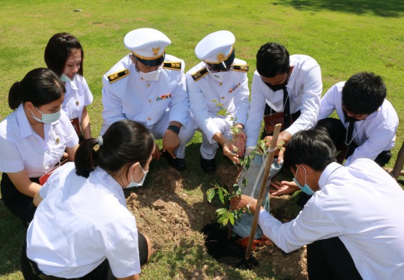ภาพกิจกรรม พิธีถวายพระพรชัยมงคลและพิธีถวายสัตย์ปฏิญาณ เพื่อเป็นข้าราชการที่ดีและพลังของแผ่นดิน ประจำปี 2563 เนื่องในโอกาสวันเฉลิมพระชนมพรรษา พระบาทสมเด็จพระปรเมนทรรามาธิบดีศรีสินทรมหาวชิราลงกรณ พระวชิรเกล้าเจ้าอยู่หัว