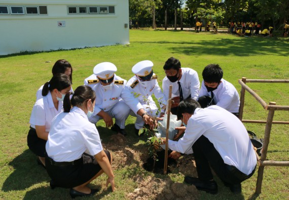 ภาพกิจกรรม พิธีถวายพระพรชัยมงคลและพิธีถวายสัตย์ปฏิญาณ เพื่อเป็นข้าราชการที่ดีและพลังของแผ่นดิน ประจำปี 2563 เนื่องในโอกาสวันเฉลิมพระชนมพรรษา พระบาทสมเด็จพระปรเมนทรรามาธิบดีศรีสินทรมหาวชิราลงกรณ พระวชิรเกล้าเจ้าอยู่หัว