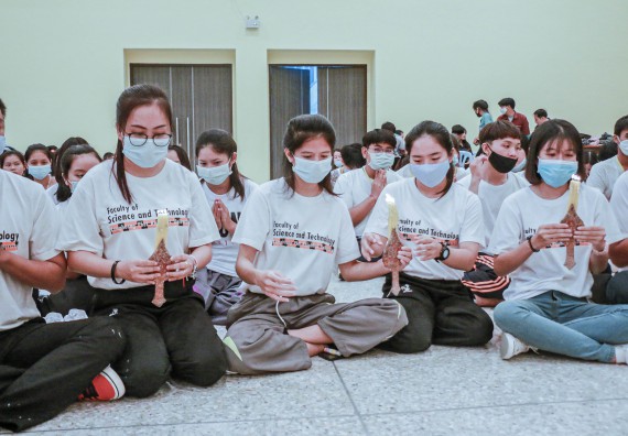 ภาพกิจกรรม สโมสรนักศึกษาคณะวิทยาศาสตร์และเทคโนโลยี จัดกิจกรรมบายศรีสู่ขวัญคณะวิทยาศาสตร์และเทคโนโลยี