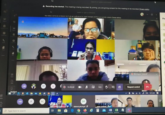 ภาพกิจกรรม  คณะวิทยาศาสตร์และเทคโนโลยี เข้าร่วม อบรมออนไลน์ เรื่อง การใช้เทคโนโลยีเพื่อเตรียมความพร้อมในการสอนออนไลน์ 