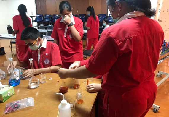 ภาพกิจกรรม ศูนย์วิทยาศาสตร์และวิทยาศาสตร์ประยุกต์ จัดกิจกรรมบริการวิชาการการอบรมเชิงปฏิบัติการทักษะทางวิทยาศาสตร์