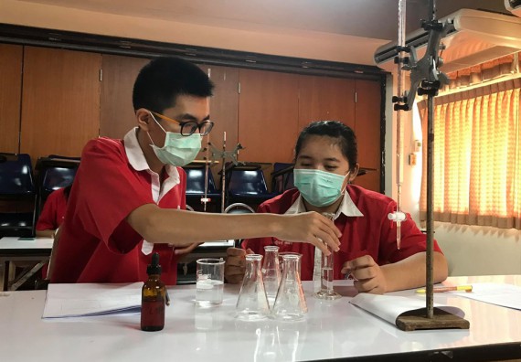 ภาพกิจกรรม ศูนย์วิทยาศาสตร์และวิทยาศาสตร์ประยุกต์ จัดกิจกรรมบริการวิชาการการอบรมเชิงปฏิบัติการทักษะทางวิทยาศาสตร์