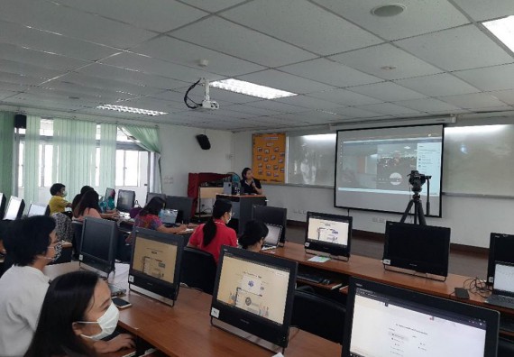 ภาพกิจกรรม คณะวิทยาศาสตร์และเทคโนโลยี เข้าร่วมอบรมการจัดการเรียนการสอนในรูปแบบออนไลน์