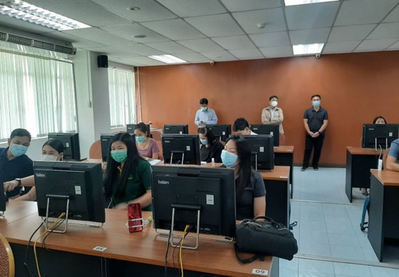 ภาพกิจกรรม คณะวิทยาศาสตร์และเทคโนโลยี เข้าร่วมอบรมการจัดการเรียนการสอนในรูปแบบออนไลน์