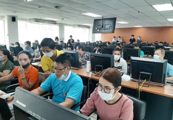 ภาพกิจกรรม คณะวิทยาศาสตร์และเทคโนโลยี เข้าร่วมอบรมการจัดการเรียนการสอนในรูปแบบออนไลน์