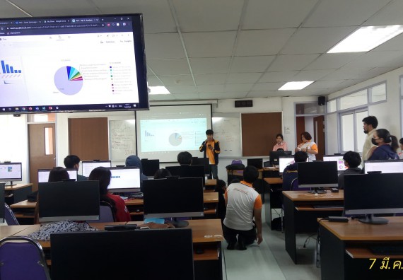 ภาพกิจกรรม โปรแกรมวิชาวิทยาการคอมพิวเตอร์ จัดอบรมเชิงปฏิบัติการ เรื่อง Business Intelligence Tools with Tableau and Qliksence