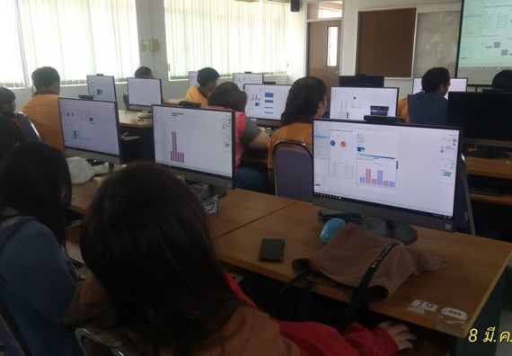 ภาพกิจกรรม โปรแกรมวิชาวิทยาการคอมพิวเตอร์ จัดอบรมเชิงปฏิบัติการ เรื่อง Business Intelligence Tools with Tableau and Qliksence