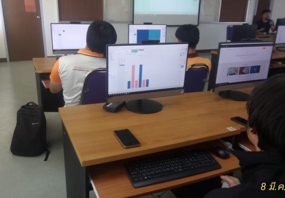 ภาพกิจกรรม โปรแกรมวิชาวิทยาการคอมพิวเตอร์ จัดอบรมเชิงปฏิบัติการ เรื่อง Business Intelligence Tools with Tableau and Qliksence
