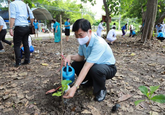 ภาพกิจกรรม คณะวิทยาศาสตร์และเทคโนโลยี เข้าร่วม กิจกรรมเฉลิมพระเกียรติสมเด็จพระนางเจ้าสิริกิติ์พระบรมราชินีนาถ พระบรมราชชนนรพันปีหลวง เนื่องในโอกาสวันเฉลิมพระชนมพรรษา 12 สิงหาคม 2563