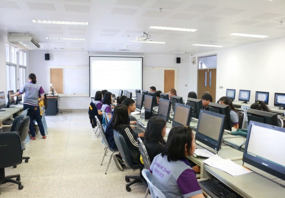 ภาพกิจกรรม โปรแกรมวิชาเคมี จัดกิจกรรมการส่งเสริมการจัดการเรียนการสอนในศตวรรษที่ 21 หลักสูตรวิทยาศาสตร์เคมี