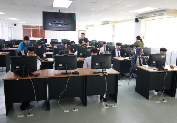 ภาพกิจกรรม โปรแกรมวิชาวิทยาการคอมพิวเตอร์ จัดอบรมเชิงปฏิบัติการการสร้าง Chatbot ด้วย Chatfuel