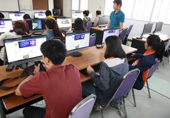 ภาพกิจกรรม โปรแกรมวิชาวิทยาการคอมพิวเตอร์ จัดอบรมเชิงปฏิบัติการการสร้าง Chatbot ด้วย Chatfuel