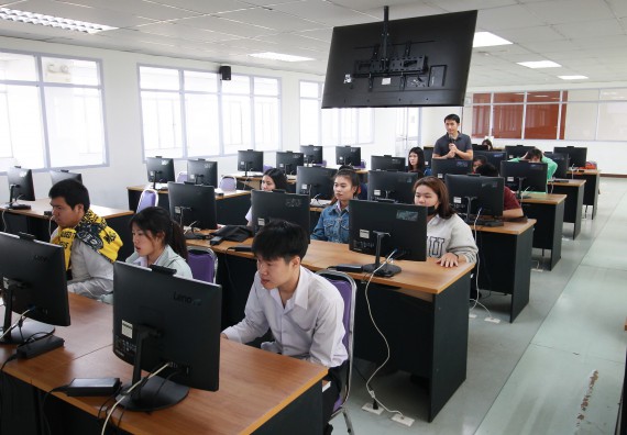 ภาพกิจกรรม โปรแกรมวิชาวิทยาการคอมพิวเตอร์ จัดอบรมเชิงปฏิบัติการการสร้าง Chatbot ด้วย Chatfuel