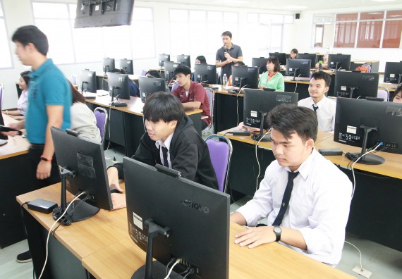 ภาพกิจกรรม โปรแกรมวิชาวิทยาการคอมพิวเตอร์ จัดอบรมเชิงปฏิบัติการการสร้าง Chatbot ด้วย Chatfuel