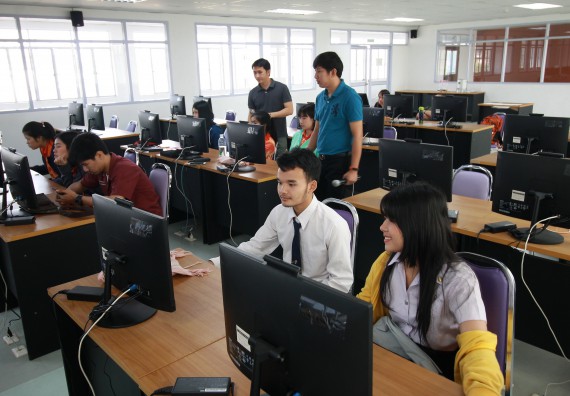 ภาพกิจกรรม โปรแกรมวิชาวิทยาการคอมพิวเตอร์ จัดอบรมเชิงปฏิบัติการการสร้าง Chatbot ด้วย Chatfuel