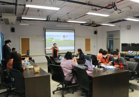 ภาพกิจกรรม โปรแกรมวิชาวิทยาการคอมพิวเตอร์ จัดกิจกรรมพัฒนาทักษะวิชาการ วิชาชีพวิทยาการคอมพิวเตอร์ให้กับบุคคลภายนอก