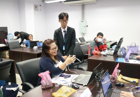 ภาพกิจกรรม โปรแกรมวิชาวิทยาการคอมพิวเตอร์ จัดกิจกรรมพัฒนาทักษะวิชาการ วิชาชีพวิทยาการคอมพิวเตอร์ให้กับบุคคลภายนอก