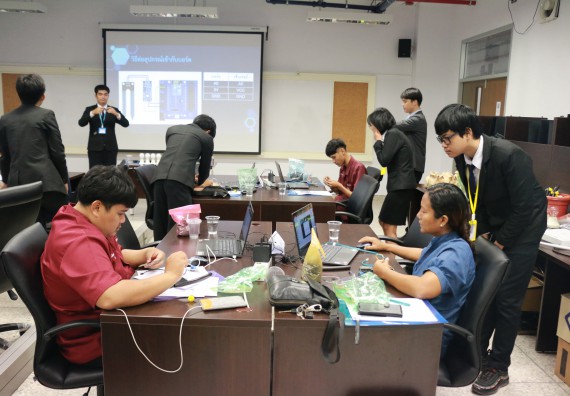 ภาพกิจกรรม โปรแกรมวิชาวิทยาการคอมพิวเตอร์ จัดกิจกรรมพัฒนาทักษะวิชาการ วิชาชีพวิทยาการคอมพิวเตอร์ให้กับบุคคลภายนอก