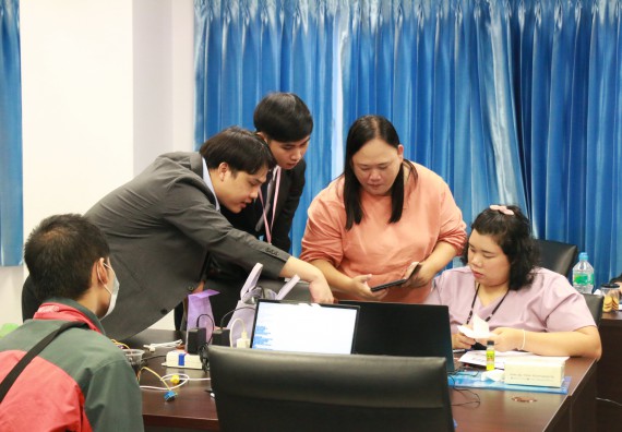 ภาพกิจกรรม โปรแกรมวิชาวิทยาการคอมพิวเตอร์ จัดกิจกรรมพัฒนาทักษะวิชาการ วิชาชีพวิทยาการคอมพิวเตอร์ให้กับบุคคลภายนอก