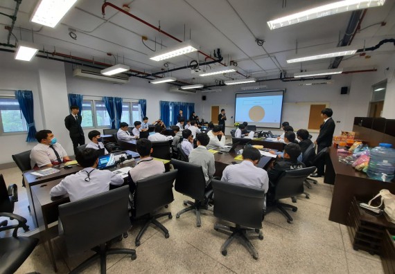 ภาพกิจกรรม โปรแกรมวิชาวิทยาการคอมพิวเตอร์ จัดกิจกรรมพัฒนาทักษะวิชาการ วิชาชีพวิทยาการคอมพิวเตอร์ให้กับนักศึกษาภายในโปรแกรมวิชาวิทยาการคอมพิวเตอร์