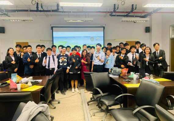 ภาพกิจกรรม โปรแกรมวิชาวิทยาการคอมพิวเตอร์ จัดกิจกรรมพัฒนาทักษะวิชาการ วิชาชีพวิทยาการคอมพิวเตอร์ให้กับนักศึกษาภายในโปรแกรมวิชาวิทยาการคอมพิวเตอร์