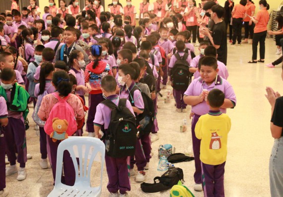 ภาพกิจกรรม คณะวิทยาศาสตร์และเทคโนโลยี จัดค่ายวิทยาศาสตร์โรงเรียนสาธิต (ภายใต้ความร่วมมือระหว่าง สำนักงานเขตพื้นที่การศึกษากำแพงเพชร เขต 1 กับมหาวิทยาลัยราชภัฏกำแพงเพชร) ระดับประถมศึกษาปีที่ 1-6