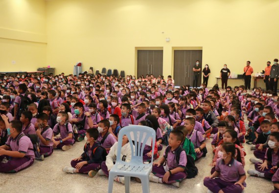 ภาพกิจกรรม คณะวิทยาศาสตร์และเทคโนโลยี จัดค่ายวิทยาศาสตร์โรงเรียนสาธิต (ภายใต้ความร่วมมือระหว่าง สำนักงานเขตพื้นที่การศึกษากำแพงเพชร เขต 1 กับมหาวิทยาลัยราชภัฏกำแพงเพชร) ระดับประถมศึกษาปีที่ 1-6