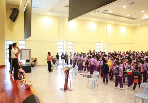 ภาพกิจกรรม คณะวิทยาศาสตร์และเทคโนโลยี จัดค่ายวิทยาศาสตร์โรงเรียนสาธิต (ภายใต้ความร่วมมือระหว่าง สำนักงานเขตพื้นที่การศึกษากำแพงเพชร เขต 1 กับมหาวิทยาลัยราชภัฏกำแพงเพชร) ระดับประถมศึกษาปีที่ 1-6