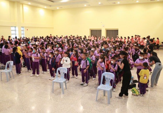 ภาพกิจกรรม คณะวิทยาศาสตร์และเทคโนโลยี จัดค่ายวิทยาศาสตร์โรงเรียนสาธิต (ภายใต้ความร่วมมือระหว่าง สำนักงานเขตพื้นที่การศึกษากำแพงเพชร เขต 1 กับมหาวิทยาลัยราชภัฏกำแพงเพชร) ระดับประถมศึกษาปีที่ 1-6