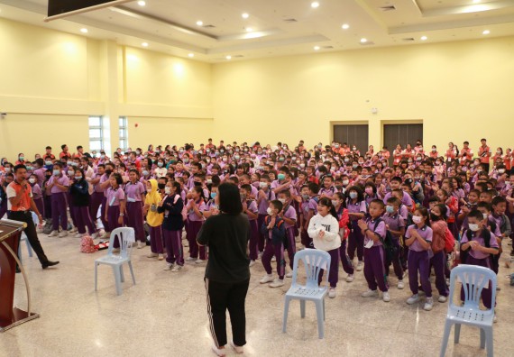 ภาพกิจกรรม คณะวิทยาศาสตร์และเทคโนโลยี จัดค่ายวิทยาศาสตร์โรงเรียนสาธิต (ภายใต้ความร่วมมือระหว่าง สำนักงานเขตพื้นที่การศึกษากำแพงเพชร เขต 1 กับมหาวิทยาลัยราชภัฏกำแพงเพชร) ระดับประถมศึกษาปีที่ 1-6