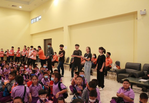 ภาพกิจกรรม คณะวิทยาศาสตร์และเทคโนโลยี จัดค่ายวิทยาศาสตร์โรงเรียนสาธิต (ภายใต้ความร่วมมือระหว่าง สำนักงานเขตพื้นที่การศึกษากำแพงเพชร เขต 1 กับมหาวิทยาลัยราชภัฏกำแพงเพชร) ระดับประถมศึกษาปีที่ 1-6