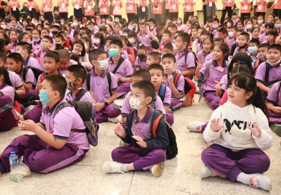 ภาพกิจกรรม คณะวิทยาศาสตร์และเทคโนโลยี จัดค่ายวิทยาศาสตร์โรงเรียนสาธิต (ภายใต้ความร่วมมือระหว่าง สำนักงานเขตพื้นที่การศึกษากำแพงเพชร เขต 1 กับมหาวิทยาลัยราชภัฏกำแพงเพชร) ระดับประถมศึกษาปีที่ 1-6