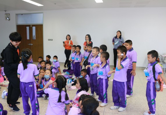 ภาพกิจกรรม คณะวิทยาศาสตร์และเทคโนโลยี จัดค่ายวิทยาศาสตร์โรงเรียนสาธิต (ภายใต้ความร่วมมือระหว่าง สำนักงานเขตพื้นที่การศึกษากำแพงเพชร เขต 1 กับมหาวิทยาลัยราชภัฏกำแพงเพชร) ระดับประถมศึกษาปีที่ 1-6