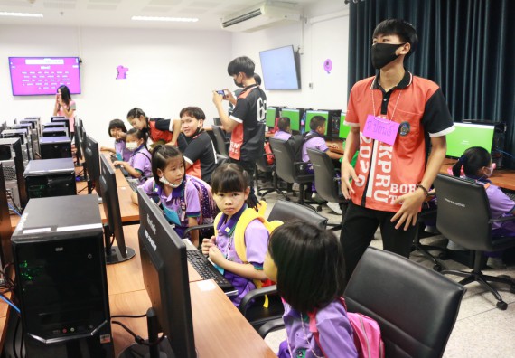 ภาพกิจกรรม คณะวิทยาศาสตร์และเทคโนโลยี จัดค่ายวิทยาศาสตร์โรงเรียนสาธิต (ภายใต้ความร่วมมือระหว่าง สำนักงานเขตพื้นที่การศึกษากำแพงเพชร เขต 1 กับมหาวิทยาลัยราชภัฏกำแพงเพชร) ระดับประถมศึกษาปีที่ 1-6