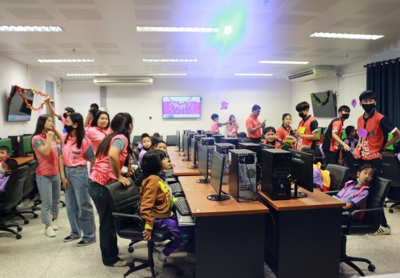 ภาพกิจกรรม คณะวิทยาศาสตร์และเทคโนโลยี จัดค่ายวิทยาศาสตร์โรงเรียนสาธิต (ภายใต้ความร่วมมือระหว่าง สำนักงานเขตพื้นที่การศึกษากำแพงเพชร เขต 1 กับมหาวิทยาลัยราชภัฏกำแพงเพชร) ระดับประถมศึกษาปีที่ 1-6