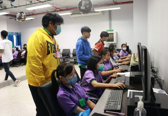 ภาพกิจกรรม คณะวิทยาศาสตร์และเทคโนโลยี จัดค่ายวิทยาศาสตร์โรงเรียนสาธิต (ภายใต้ความร่วมมือระหว่าง สำนักงานเขตพื้นที่การศึกษากำแพงเพชร เขต 1 กับมหาวิทยาลัยราชภัฏกำแพงเพชร) ระดับประถมศึกษาปีที่ 1-6