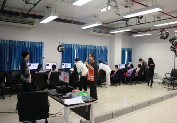 ภาพกิจกรรม คณะวิทยาศาสตร์และเทคโนโลยี จัดค่ายวิทยาศาสตร์โรงเรียนสาธิต (ภายใต้ความร่วมมือระหว่าง สำนักงานเขตพื้นที่การศึกษากำแพงเพชร เขต 1 กับมหาวิทยาลัยราชภัฏกำแพงเพชร) ระดับประถมศึกษาปีที่ 1-6