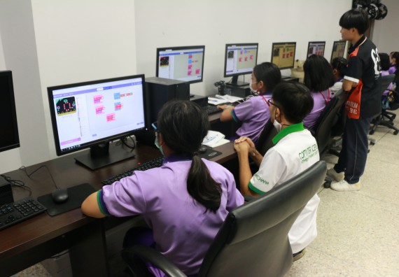 ภาพกิจกรรม คณะวิทยาศาสตร์และเทคโนโลยี จัดค่ายวิทยาศาสตร์โรงเรียนสาธิต (ภายใต้ความร่วมมือระหว่าง สำนักงานเขตพื้นที่การศึกษากำแพงเพชร เขต 1 กับมหาวิทยาลัยราชภัฏกำแพงเพชร) ระดับประถมศึกษาปีที่ 1-6