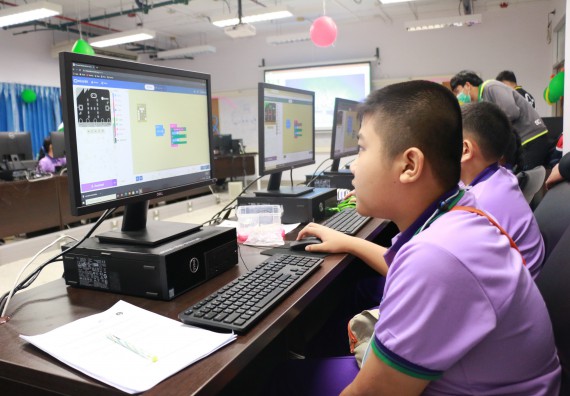 ภาพกิจกรรม คณะวิทยาศาสตร์และเทคโนโลยี จัดค่ายวิทยาศาสตร์โรงเรียนสาธิต (ภายใต้ความร่วมมือระหว่าง สำนักงานเขตพื้นที่การศึกษากำแพงเพชร เขต 1 กับมหาวิทยาลัยราชภัฏกำแพงเพชร) ระดับประถมศึกษาปีที่ 1-6