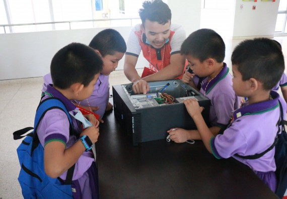 ภาพกิจกรรม คณะวิทยาศาสตร์และเทคโนโลยี จัดค่ายวิทยาศาสตร์โรงเรียนสาธิต (ภายใต้ความร่วมมือระหว่าง สำนักงานเขตพื้นที่การศึกษากำแพงเพชร เขต 1 กับมหาวิทยาลัยราชภัฏกำแพงเพชร) ระดับประถมศึกษาปีที่ 1-6