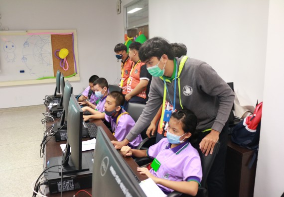 ภาพกิจกรรม คณะวิทยาศาสตร์และเทคโนโลยี จัดค่ายวิทยาศาสตร์โรงเรียนสาธิต (ภายใต้ความร่วมมือระหว่าง สำนักงานเขตพื้นที่การศึกษากำแพงเพชร เขต 1 กับมหาวิทยาลัยราชภัฏกำแพงเพชร) ระดับประถมศึกษาปีที่ 1-6