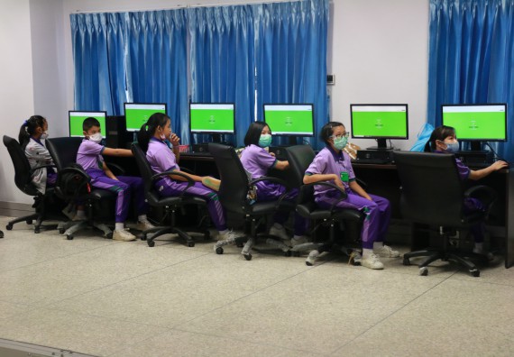 ภาพกิจกรรม คณะวิทยาศาสตร์และเทคโนโลยี จัดค่ายวิทยาศาสตร์โรงเรียนสาธิต (ภายใต้ความร่วมมือระหว่าง สำนักงานเขตพื้นที่การศึกษากำแพงเพชร เขต 1 กับมหาวิทยาลัยราชภัฏกำแพงเพชร) ระดับประถมศึกษาปีที่ 1-6