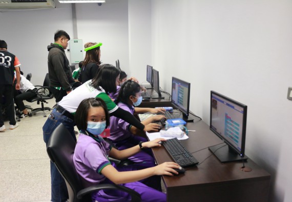 ภาพกิจกรรม คณะวิทยาศาสตร์และเทคโนโลยี จัดค่ายวิทยาศาสตร์โรงเรียนสาธิต (ภายใต้ความร่วมมือระหว่าง สำนักงานเขตพื้นที่การศึกษากำแพงเพชร เขต 1 กับมหาวิทยาลัยราชภัฏกำแพงเพชร) ระดับประถมศึกษาปีที่ 1-6