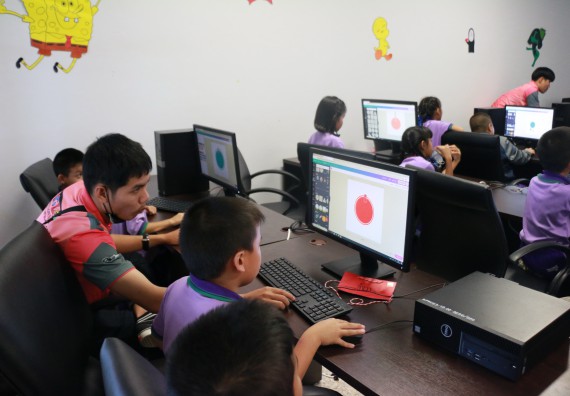 ภาพกิจกรรม คณะวิทยาศาสตร์และเทคโนโลยี จัดค่ายวิทยาศาสตร์โรงเรียนสาธิต (ภายใต้ความร่วมมือระหว่าง สำนักงานเขตพื้นที่การศึกษากำแพงเพชร เขต 1 กับมหาวิทยาลัยราชภัฏกำแพงเพชร) ระดับประถมศึกษาปีที่ 1-6