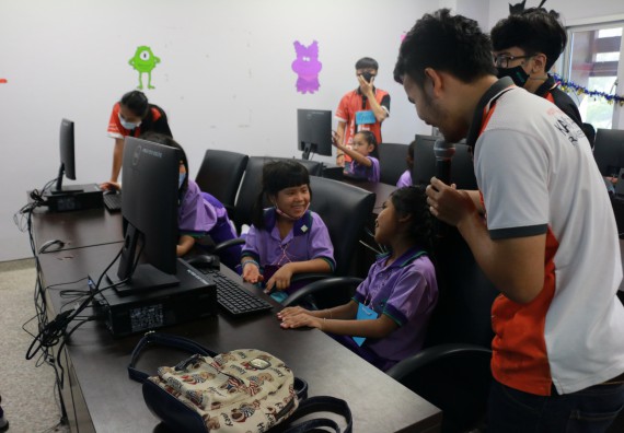 ภาพกิจกรรม คณะวิทยาศาสตร์และเทคโนโลยี จัดค่ายวิทยาศาสตร์โรงเรียนสาธิต (ภายใต้ความร่วมมือระหว่าง สำนักงานเขตพื้นที่การศึกษากำแพงเพชร เขต 1 กับมหาวิทยาลัยราชภัฏกำแพงเพชร) ระดับประถมศึกษาปีที่ 1-6